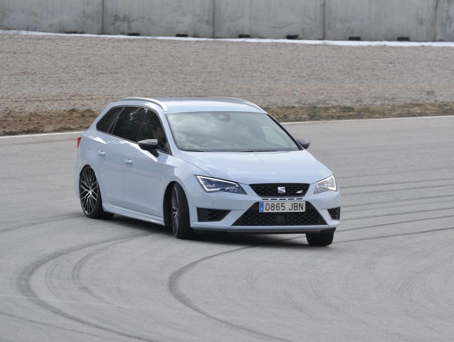  Seat Leon ST Cupra 280 2015 года  (фото 27 из 29)